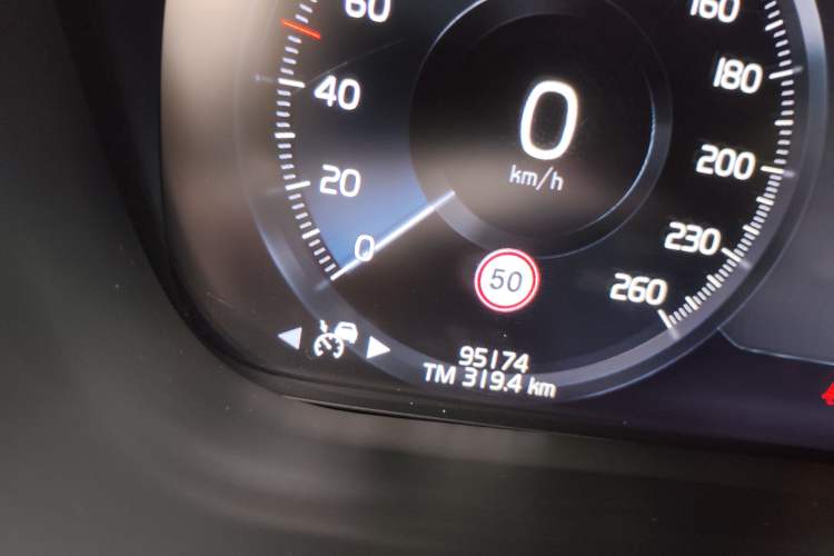 Used Volvo XC60 2020 T5 4x4 Smart & Dynamic Sport Edition Odometer Close Up