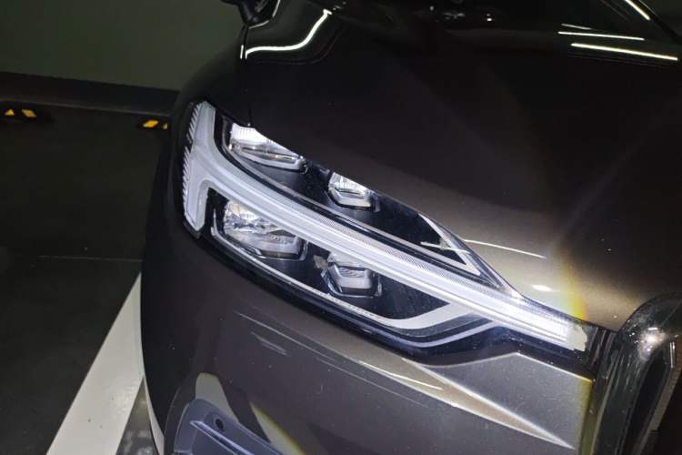 Used Volvo XC60 2020 T5 4x4 Smart Luxury Edition Right Front Headlight