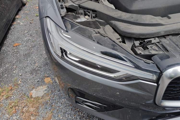 Used Volvo XC60 2020 T5 4x4 Smart & Dynamic Sport Edition Right Front Headlight