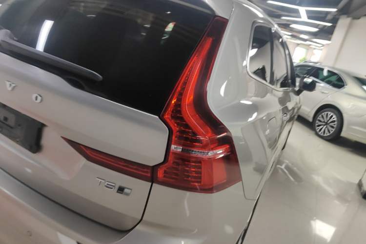 Used Volvo XC60 2020 T5 4x4 Zhiyi Luxury Edition Right Rear Taillight