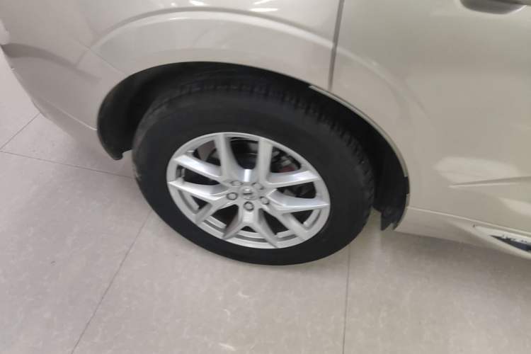 Used Volvo XC60 2020 T5 4x4 Zhiyi Luxury Edition Right Rear Wheel Hub