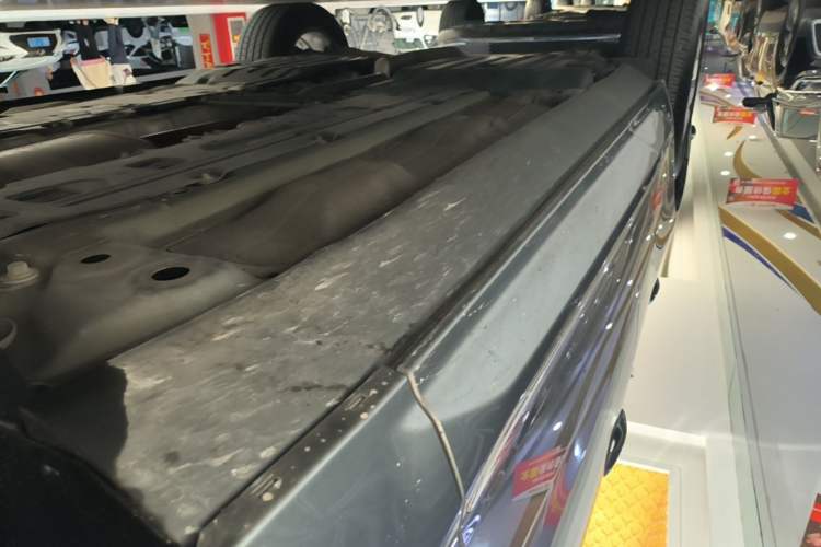 Used Volvo XC60 2020 T5 4x4 Zhiyi Luxury Edition Right Side Sill