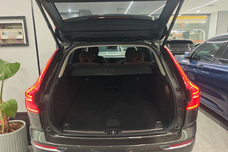 Used Volvo XC60 2020 T5 4x4 Zhiyi Luxury Edition Trunk