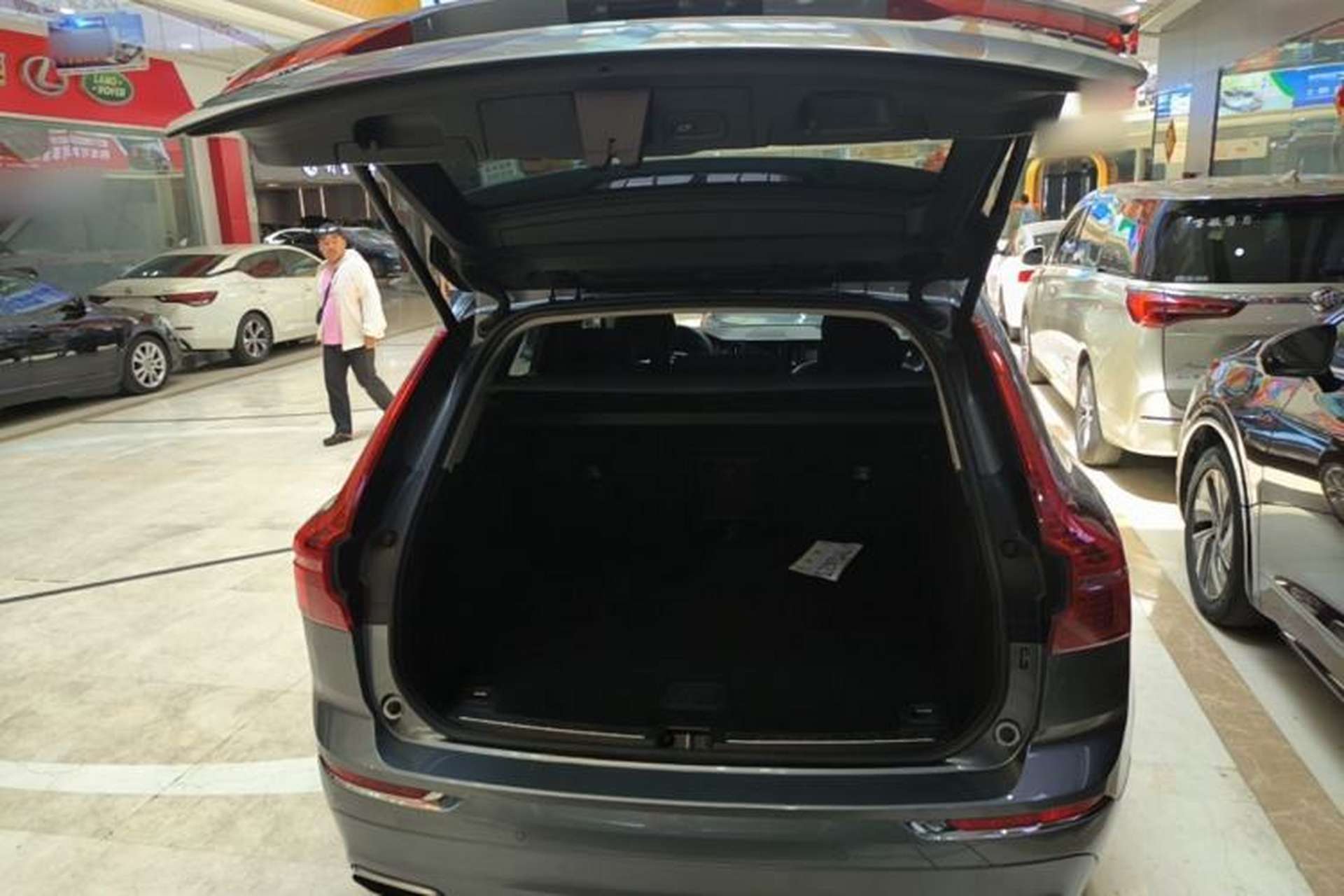 Used Volvo XC60 2020 T5 4x4 Zhiyi Luxury Edition Trunk