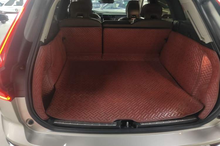 Used Volvo XC60 2020 T5 4x4 Zhiyi Luxury Edition Trunk