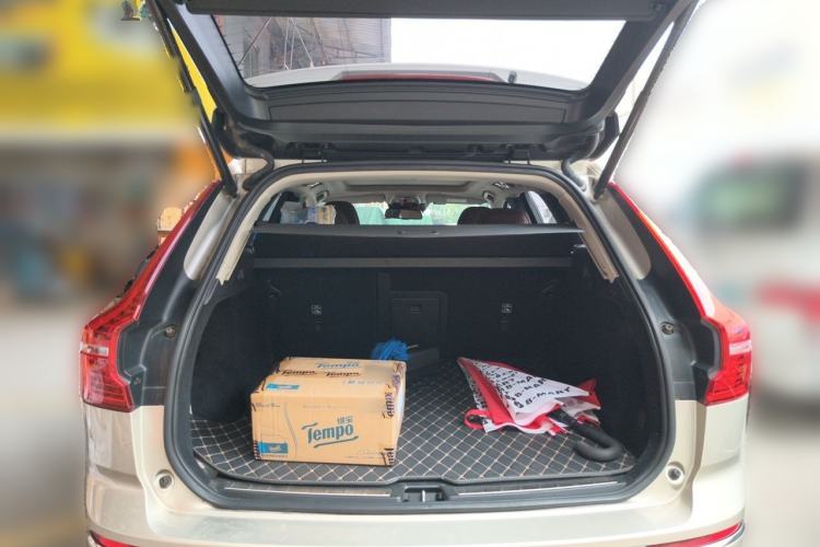 Used Volvo XC60 2020 T5 4x4 Zhiyi Luxury Edition Trunk