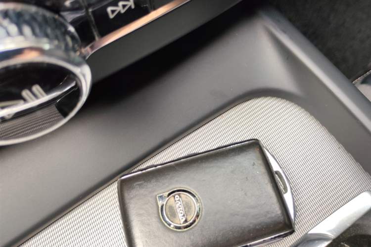 Used Volvo XC60 2020 T5 4x4 Smart & Dynamic Sport Edition Vehicle Key