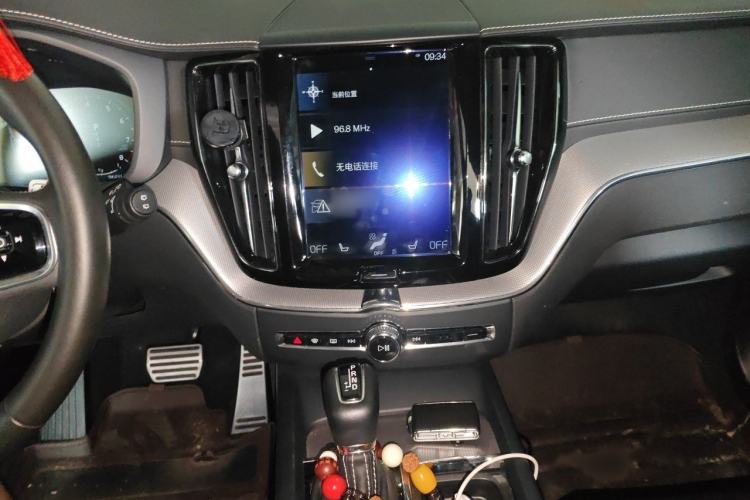 Used Volvo XC60 2020 T5 4x4 Smart & Dynamic Sport Edition Audio And AC Panel