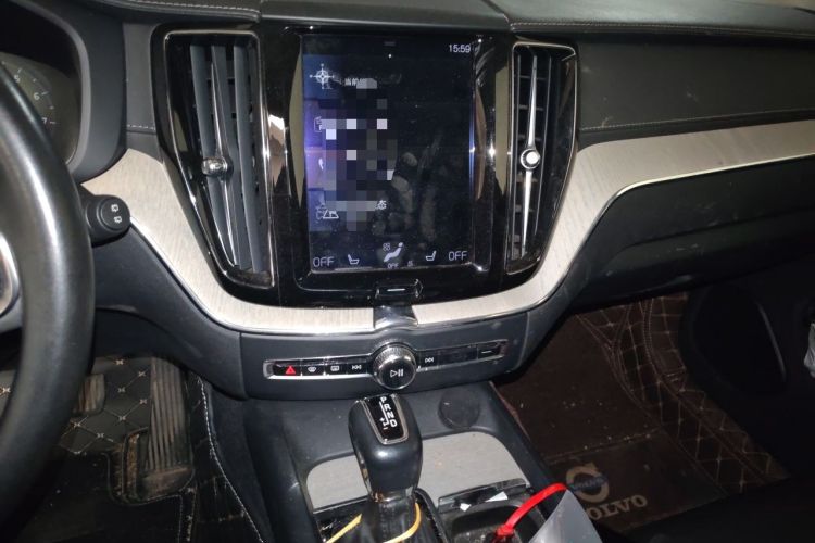 Used Volvo XC60 2020 T5 4x4 Smart Luxury Edition Audio And AC Panel