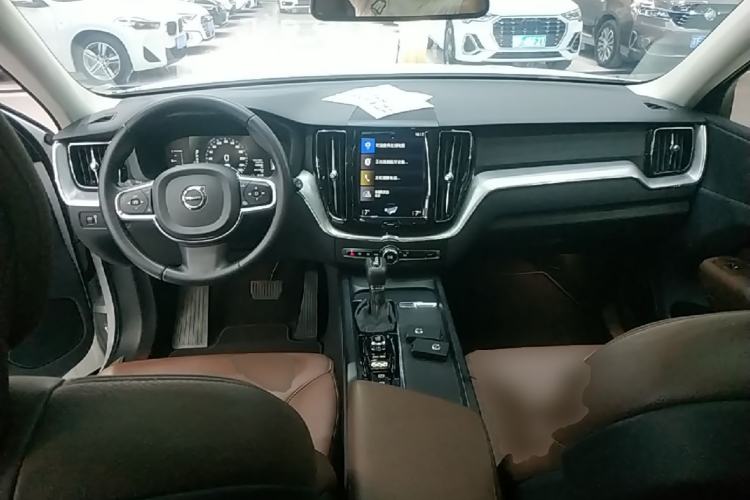 Used Volvo XC60 2020 T5 4x4 Zhiyi Luxury Edition Center Console