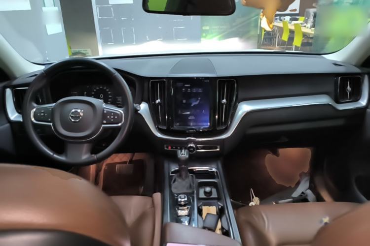 Used Volvo XC60 2020 T5 4x4 Zhiyi Luxury Edition Center Console