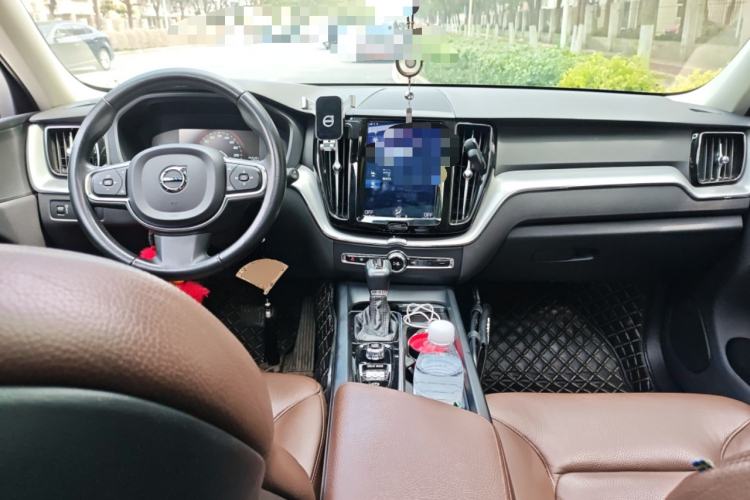 Used Volvo XC60 2020 T5 4x4 Zhiyi Luxury Edition Center Console