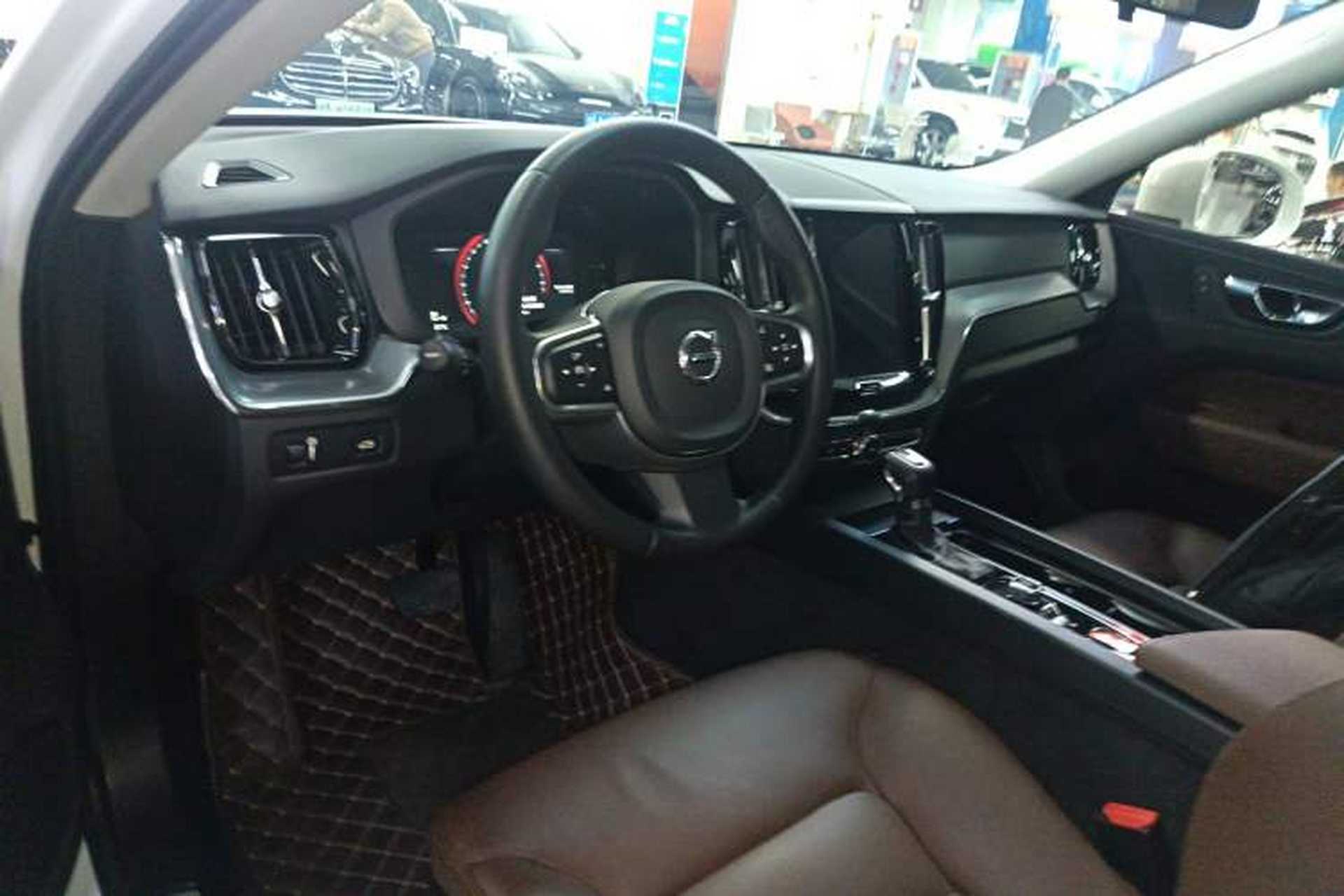 Used Volvo XC60 2020 T5 4x4 Zhiyi Luxury Edition Center Console