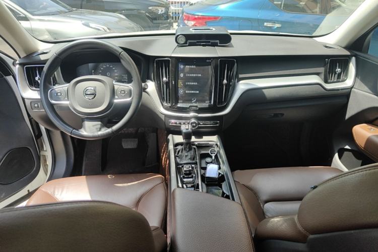 Used Volvo XC60 2020 T5 4x4 Zhiyi Luxury Edition Center Console
