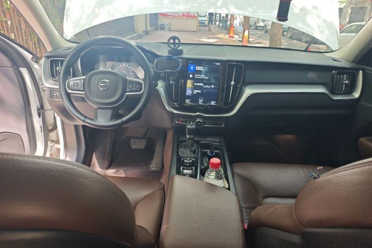 Used Volvo XC60 2020 T5 4x4 Zhiyi Luxury Edition Center Console