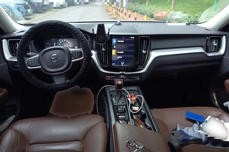 Used Volvo XC60 2020 T5 4x4 Zhiyi Luxury Edition Center Console