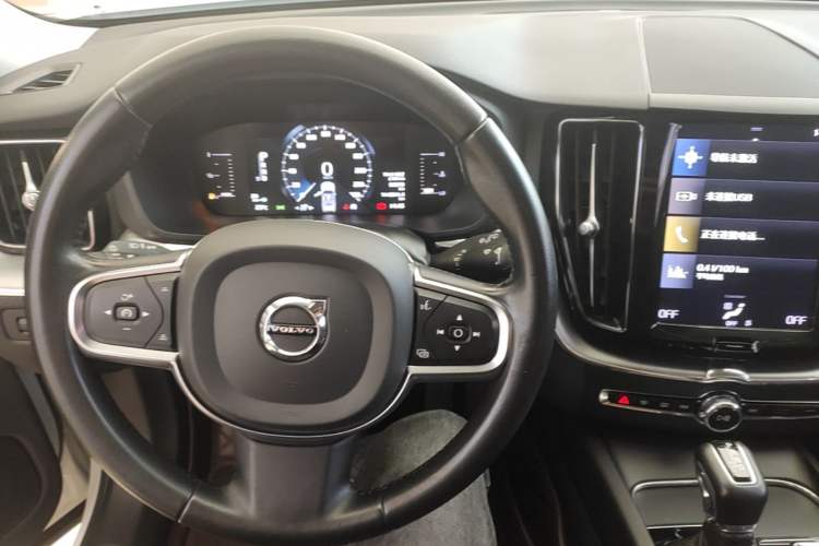 Used Volvo XC60 2020 T5 4x4 Zhiyi Luxury Edition Center Console