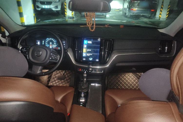 Used Volvo XC60 2020 T5 4x4 Zhiyi Luxury Edition Center Console