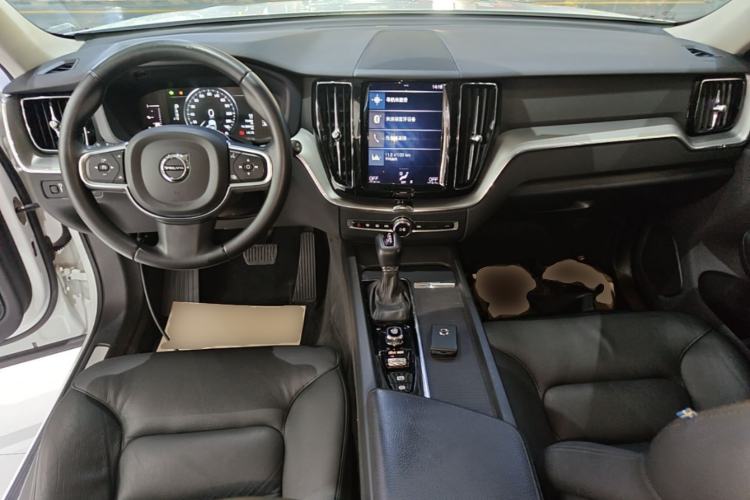 Used Volvo XC60 2020 T5 4x4 Zhiyi Luxury Edition Center Console