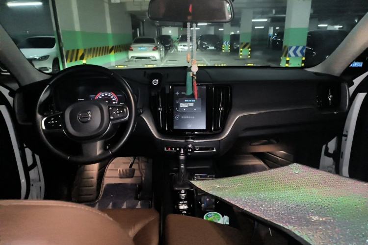 Used Volvo XC60 2020 T5 4x4 Zhiyi Luxury Edition Center Console