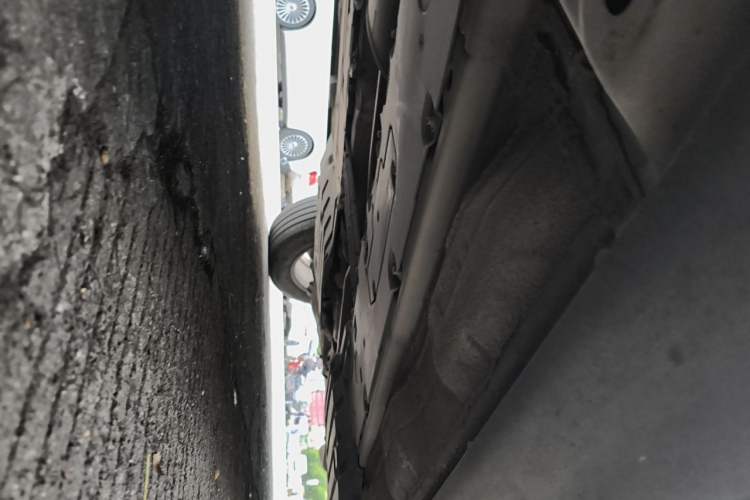 Used Volvo XC60 2020 T5 4x4 Zhiyi Luxury Edition Chassis Front Left