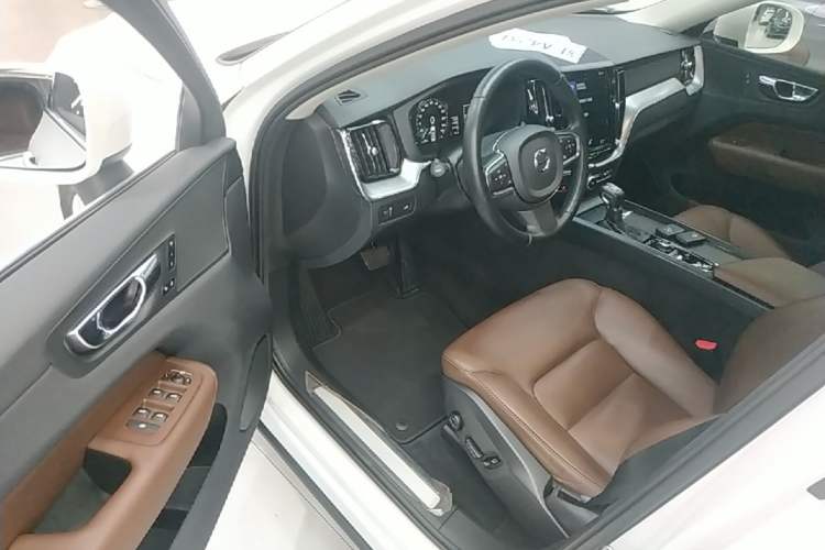 Used Volvo XC60 2020 T5 4x4 Zhiyi Luxury Edition Driver Seat