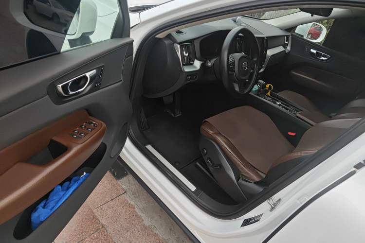 Used Volvo XC60 2020 T5 4x4 Zhiyi Luxury Edition Driver Seat