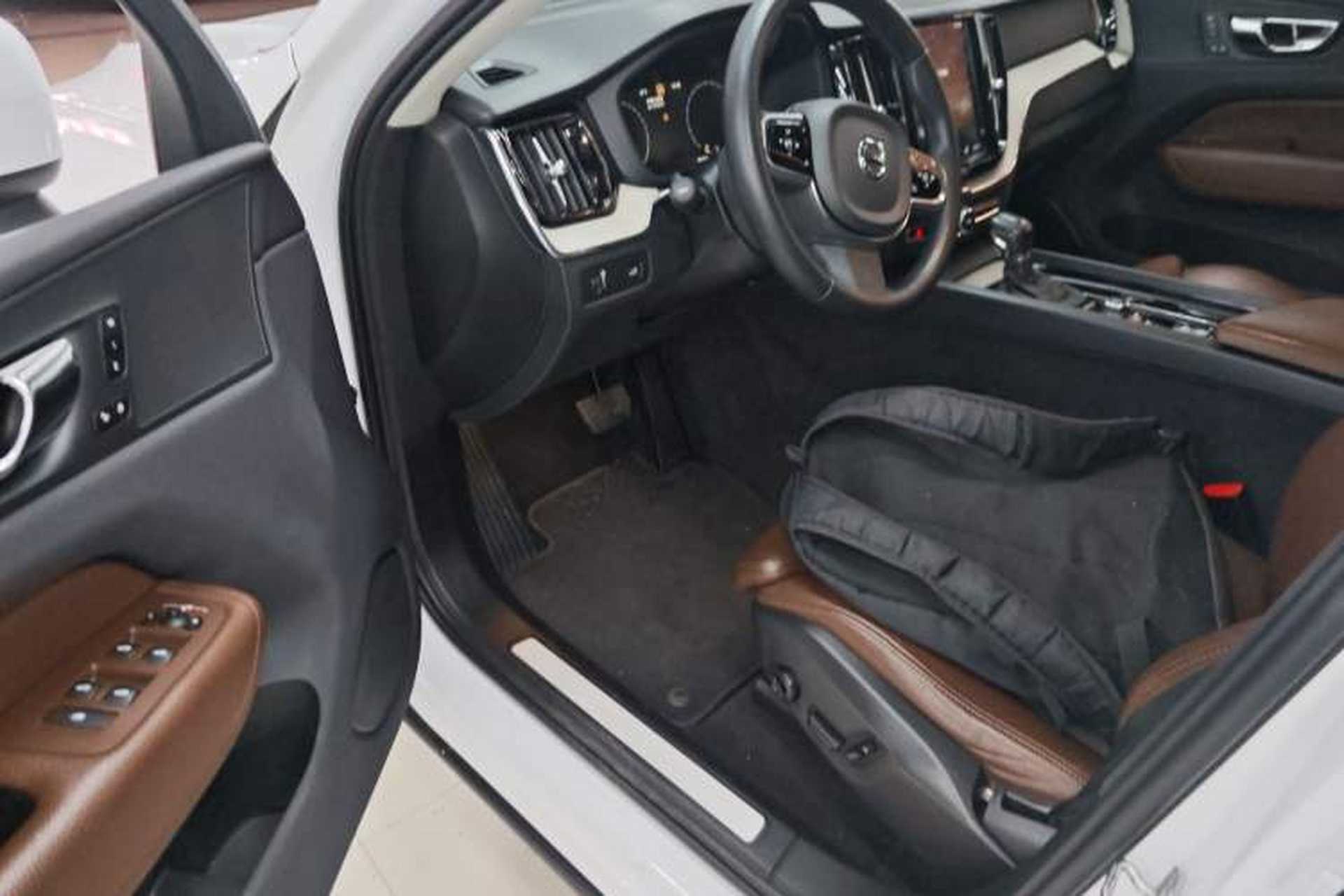 Used Volvo XC60 2020 T5 4x4 Smart Luxury Edition Driver Seat