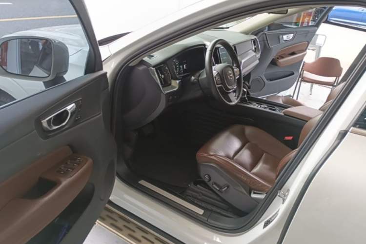Used Volvo XC60 2020 T5 4x4 Zhiyi Luxury Edition Driver Seat