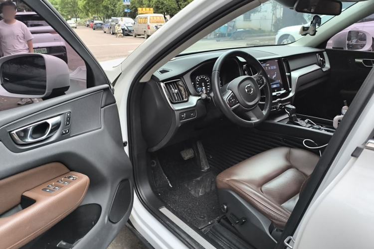 Used Volvo XC60 2020 T5 4x4 Zhiyi Luxury Edition Driver Seat