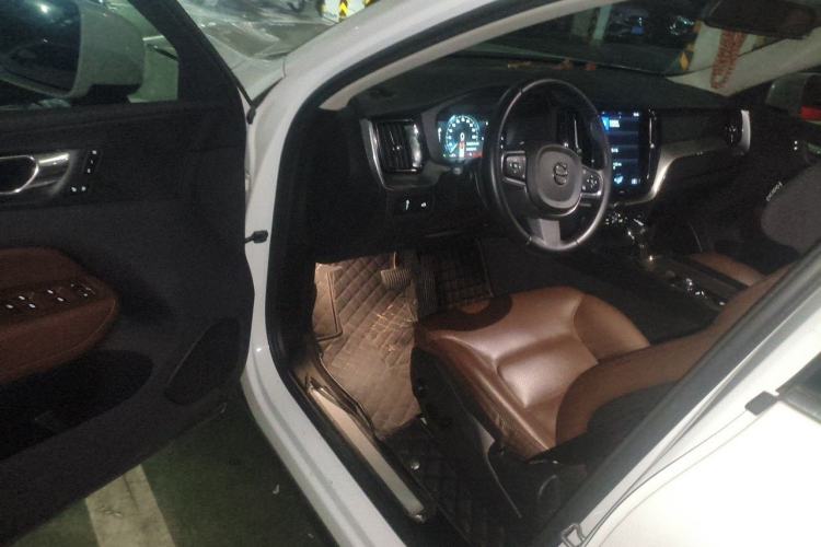 Used Volvo XC60 2020 T5 4x4 Zhiyi Luxury Edition Driver Seat
