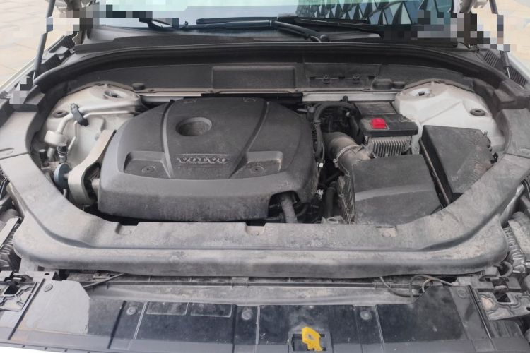 Used Volvo XC60 2020 T5 4x4 Smart Luxury Edition Engine Bay