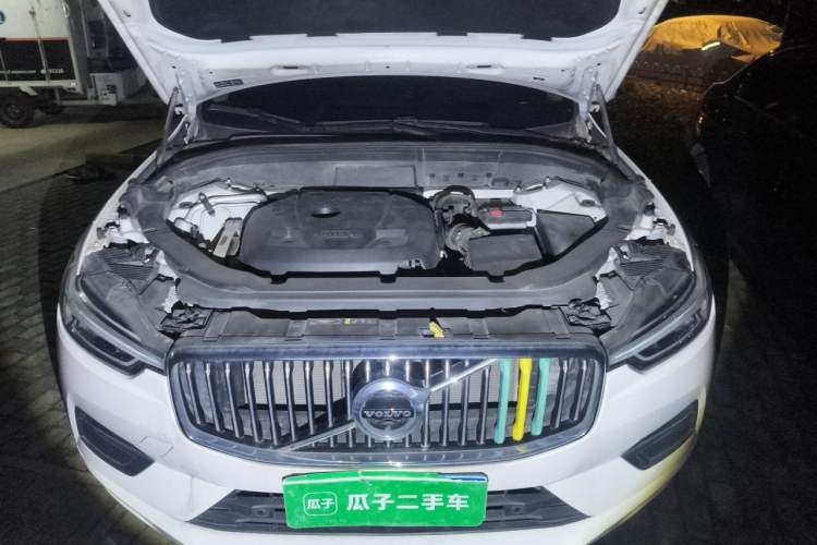 Used Volvo XC60 2020 T5 4x4 Smart Luxury Edition Engine Bay