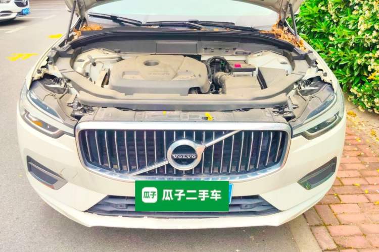 Used Volvo XC60 2020 T5 4x4 Smart Luxury Edition Engine Bay