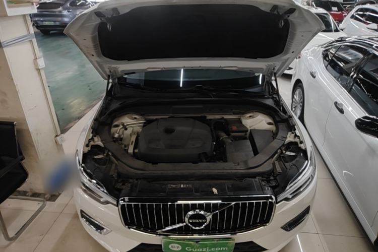 Used Volvo XC60 2020 T5 4x4 Zhiyi Luxury Edition Engine Bay