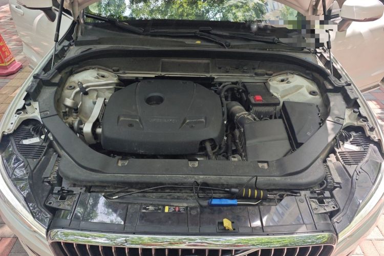 Used Volvo XC60 2020 T5 4x4 Zhiyi Luxury Edition Engine Bay