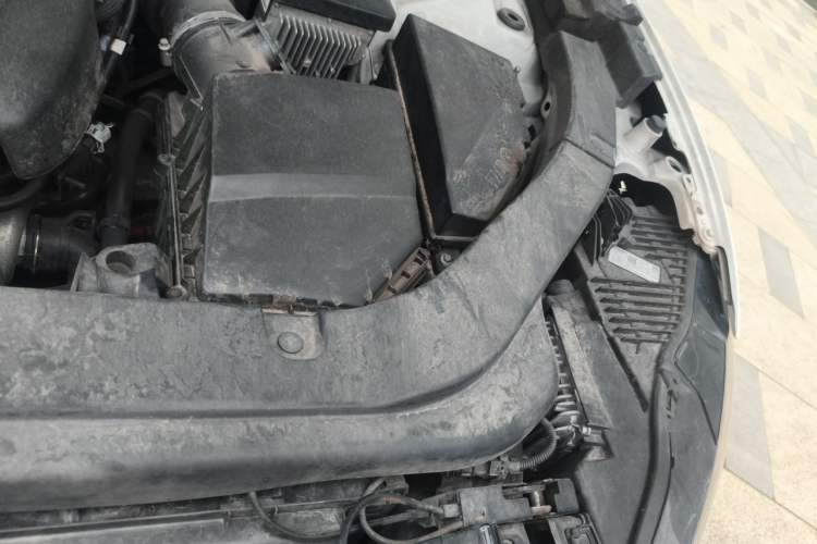 Used Volvo XC60 2020 T5 4x4 Smart Luxury Edition Engine Bay Left