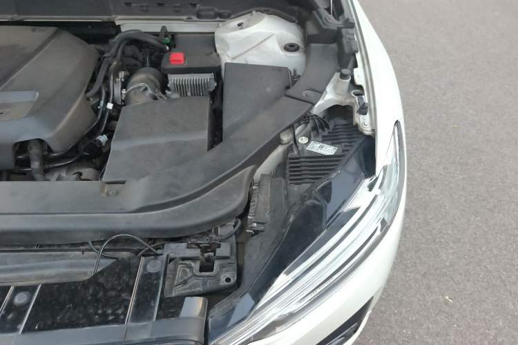 Used Volvo XC60 2020 T5 4x4 Smart & Dynamic Sport Edition Engine Bay Left