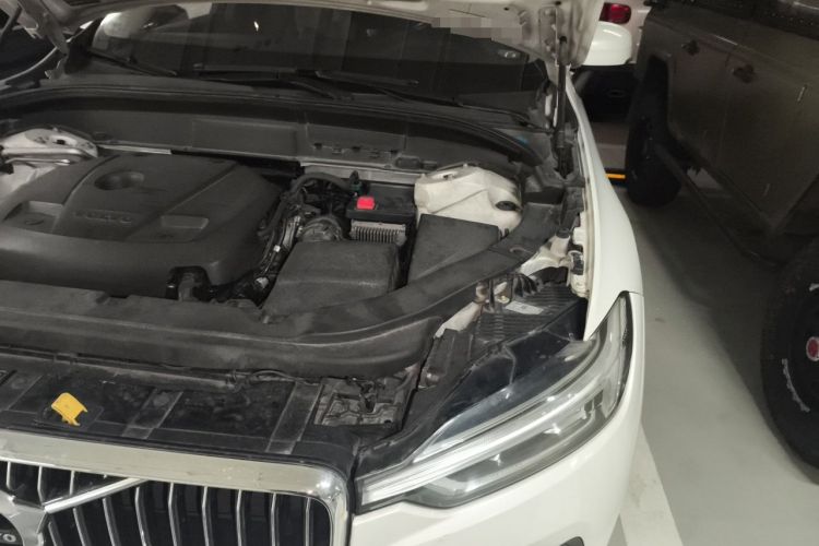 Used Volvo XC60 2020 T5 4x4 Smart Luxury Edition Engine Bay Left