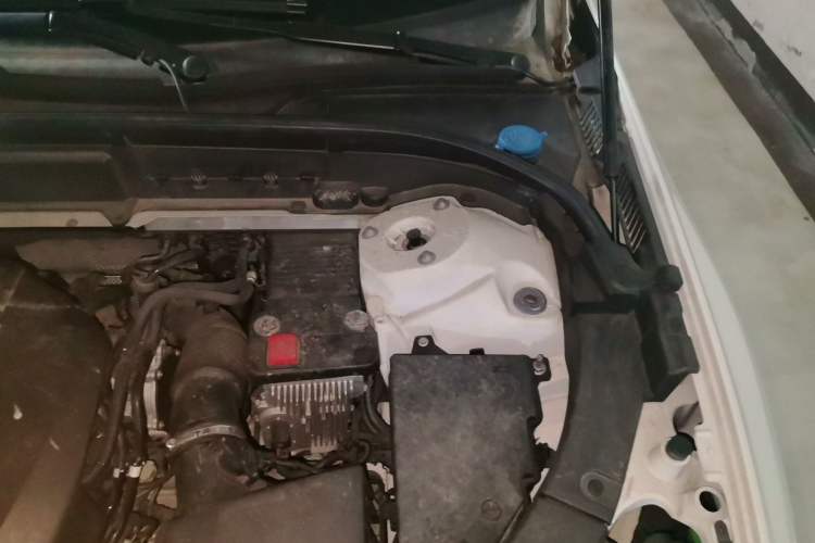 Used Volvo XC60 2020 T5 4x4 Smart Luxury Edition Engine Bay Left