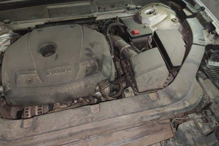Used Volvo XC60 2020 T5 4x4 Zhiyi Luxury Edition Engine Bay Left
