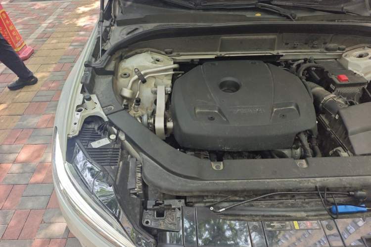 Used Volvo XC60 2020 T5 4x4 Zhiyi Luxury Edition Engine Bay Right