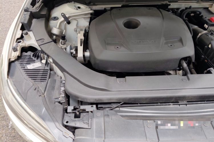 Used Volvo XC60 2020 T5 4x4 Zhiyi Luxury Edition Engine Bay Right