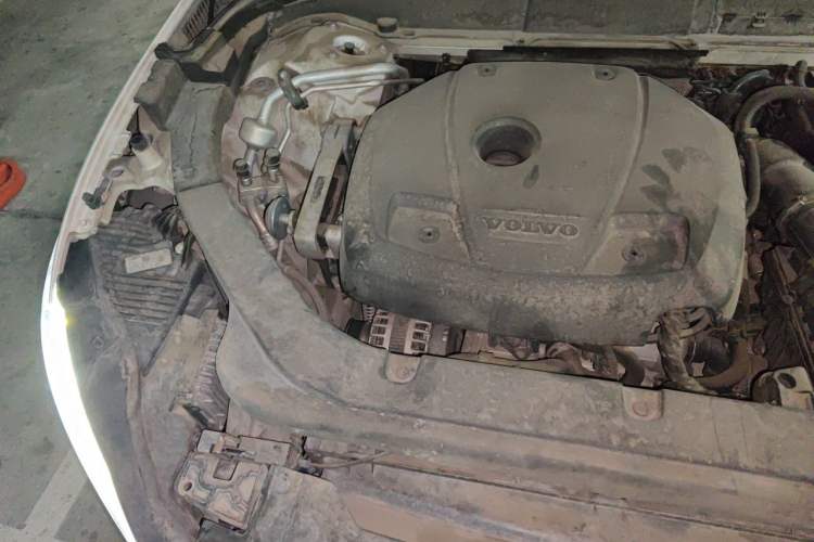 Used Volvo XC60 2020 T5 4x4 Zhiyi Luxury Edition Engine Bay Right