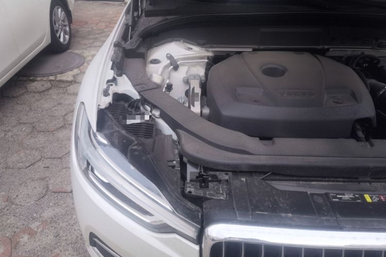Used Volvo XC60 2020 T5 4x4 Smart Luxury Edition Engine Bay Right