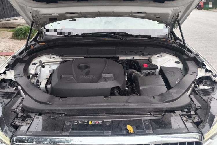 Used Volvo XC60 2020 T5 4x4 Smart Luxury Edition Engine Bay