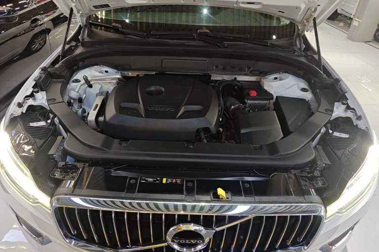 Used Volvo XC60 2020 T5 4x4 Zhiyi Luxury Edition Engine Bay