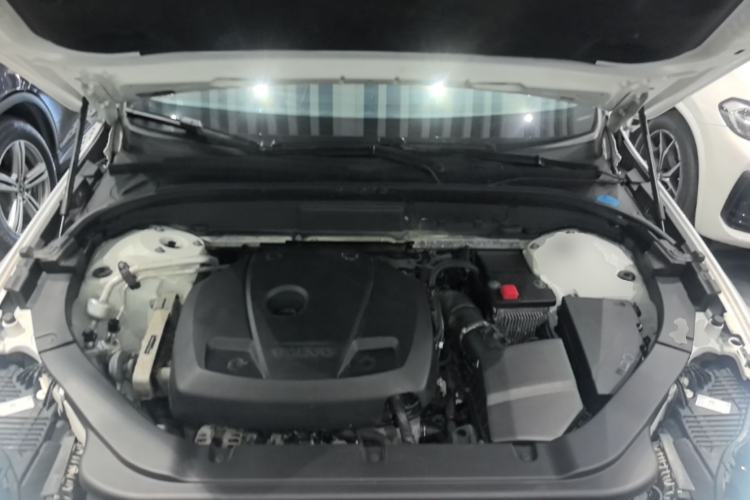 Used Volvo XC60 2020 T5 4x4 Smart & Dynamic Sport Edition Engine Bay