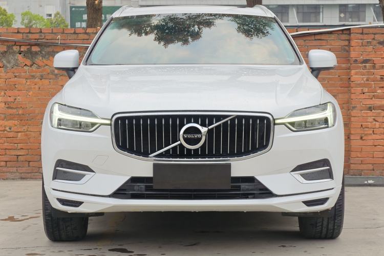 Used Volvo XC60 2020 T5 4x4 Smart Luxury Edition Exterior 1