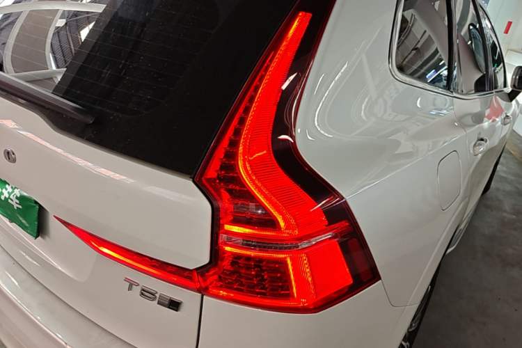 Used Volvo XC60 2020 T5 4x4 Smart Luxury Edition Exterior 1